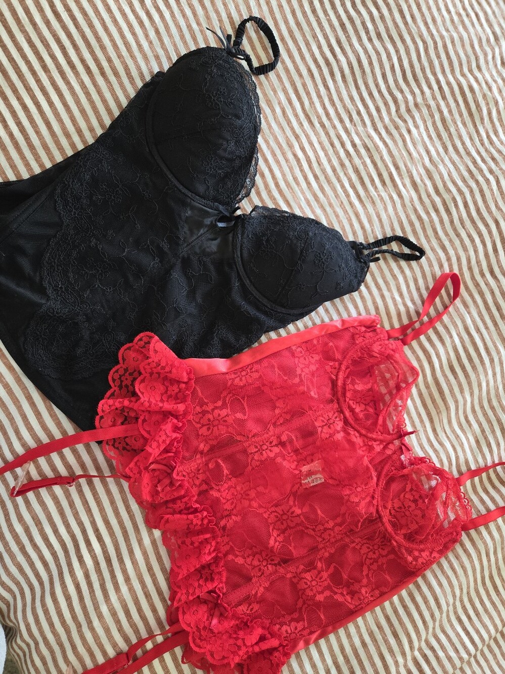 Women's Lace Corset Bundle | Size S/M | Red And Black